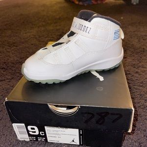 Jordan retro 11 Legend blue